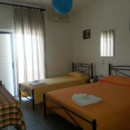 Efstathiou Mihail Studios And Apartments Stómion Pokoj fotografie
